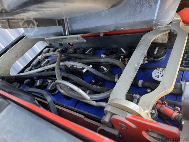 Low Level Order Picker Linde V08