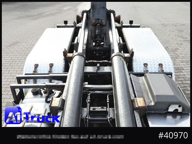 Roll-off tipper truck VOLVO FM 420  Meiller Lenkachse Leder