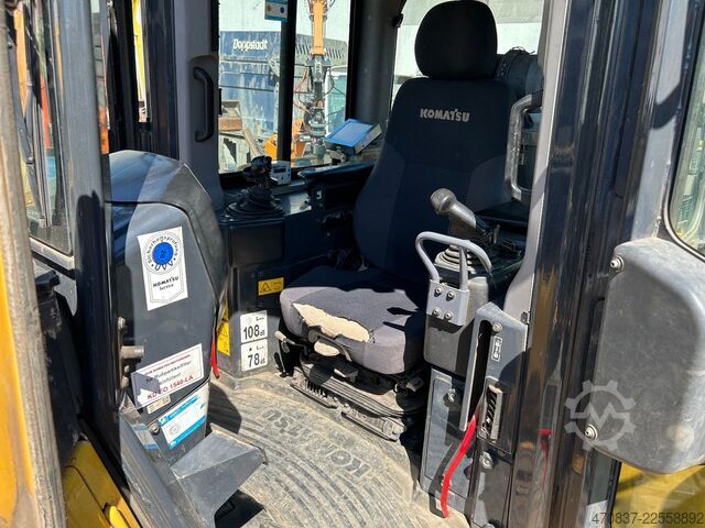 Straßenwalze KOMATSU D 65 PX - 18 **Ketten und Laufwerk NEU**