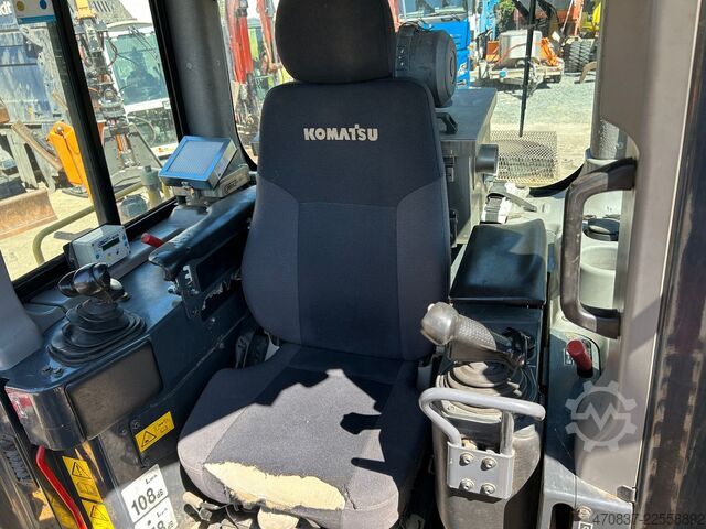 Straßenwalze KOMATSU D 65 PX - 18 **Ketten und Laufwerk NEU**