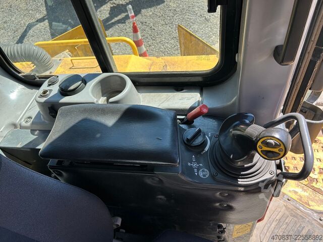Straßenwalze KOMATSU D 65 PX - 18 **Ketten und Laufwerk NEU**