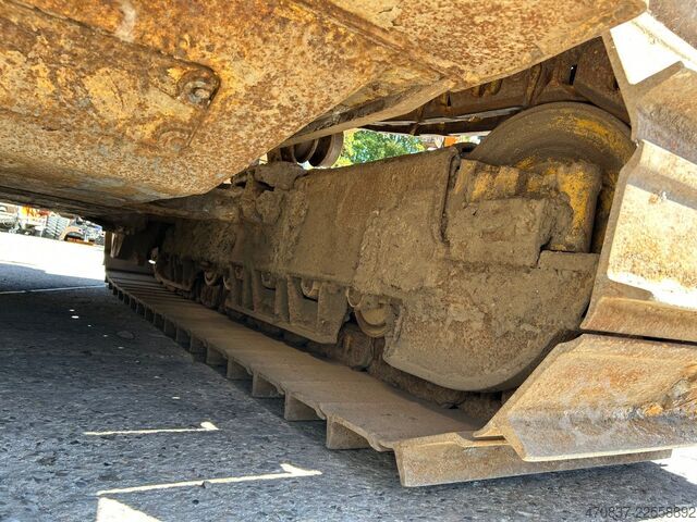 Straßenwalze KOMATSU D 65 PX - 18 **Ketten und Laufwerk NEU**