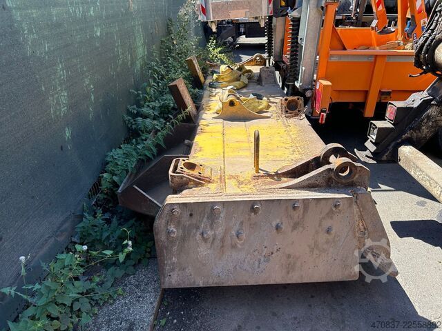 Straßenwalze KOMATSU D 65 PX - 18 **Ketten und Laufwerk NEU**