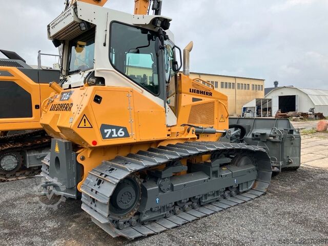 Road roller LIEBHERR PR716