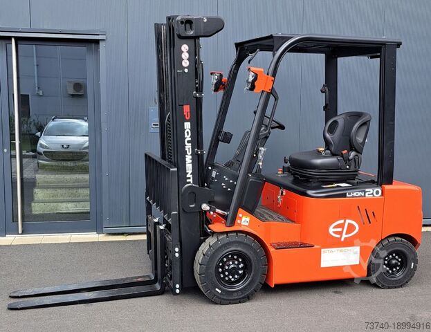 Electric 4-wheel forklift EP EFL201