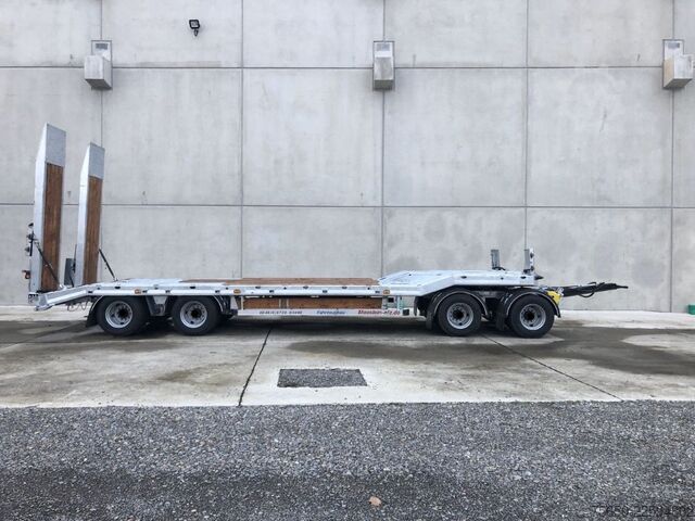 Low loader trailer Möslein T 4 VB H1  neuer 4 Achs Tieflader hydraulischen Rampen