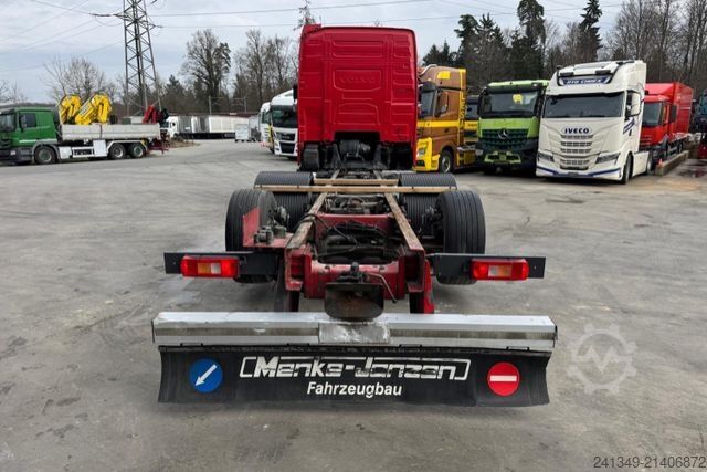 Truck chassis VOLVO FH-460 6x2