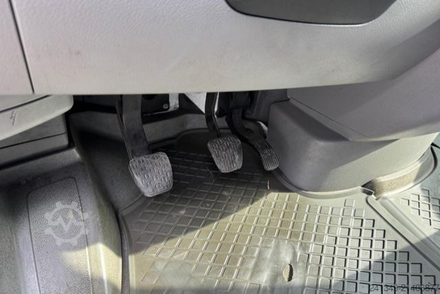 Curtain sider van MERCEDES-BENZ Sprinter 316 Hebebühne