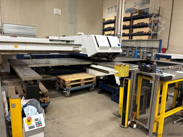 Laserstanzpresse TRUMPF TruMatic 6000 (K01G) 1600 3200 Watt