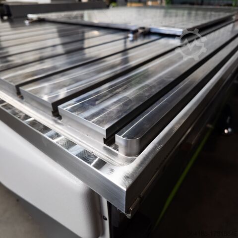 Cnc machining center SERON Hardline