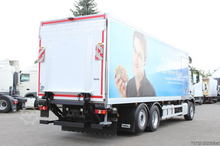 Refrigerated truck Mercedes-Benz Actros 2533 E6 Kühlkoffer Lift-Lenkachse LBW