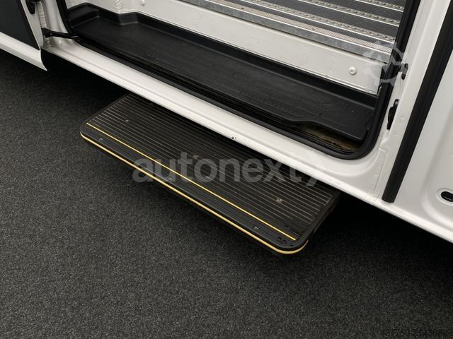 Kleinbus VOLKSWAGEN Crafter 50 Maxi *Rollstuhl-Rampe* Dachklima+15-S