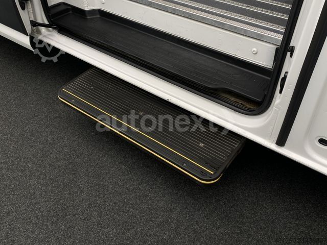 Kleinbus VOLKSWAGEN Crafter 50 Maxi *Rollstuhl-Rampe* Dachklima+15-S