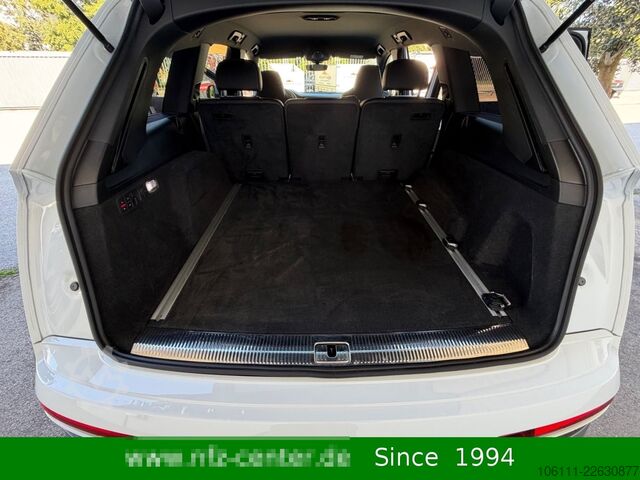 Pick-up AUDI Q7 55 TFSI e quattro S-Line HeadUp/Massage/AHK