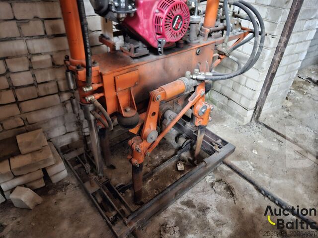Sleeper tamping machine other railway equipment  Sleeper tamping machine