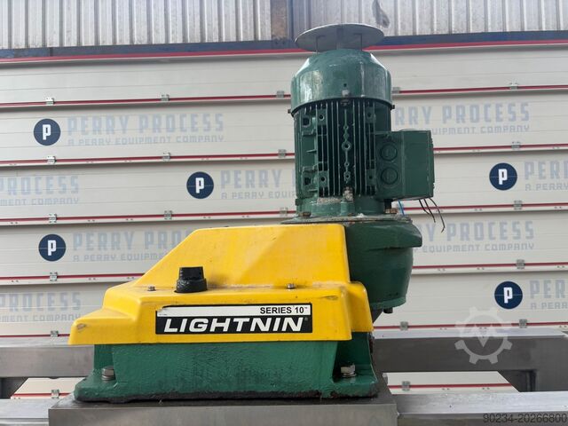 Used Winkworth PV3000 3,000 litre stainless steel vertical mixing vessel WINKWORTH PV3000