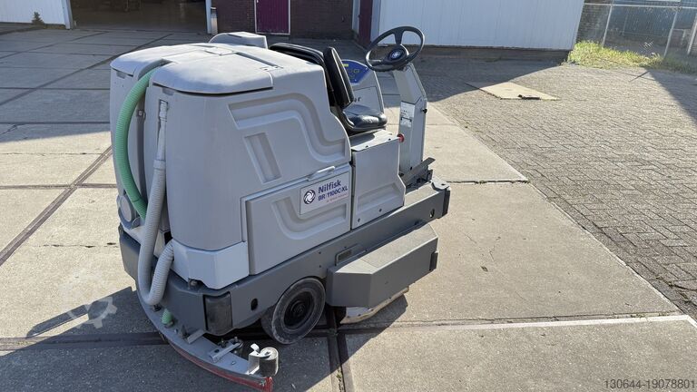 Scrubber dryer Nilfisk BR 1100C-XL
