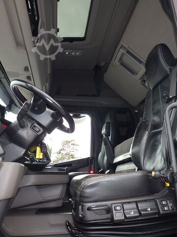 Standard tractor unit SCANIA R 450 A Highline/Ret./Hydr./Safety/Leder/Spoiler
