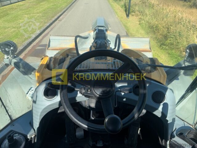 Wheel loader Liebherr L 586 Xpower