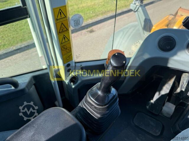 Wheel loader Liebherr L 586 Xpower