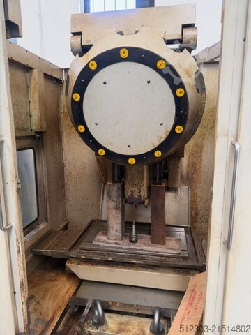 Vertikales Bearbeitungszentrum Stama MC 010