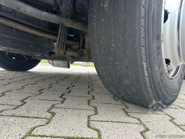 Wrecker MERCEDES-BENZ Atego 818 / Hubbrille / Seilwinde