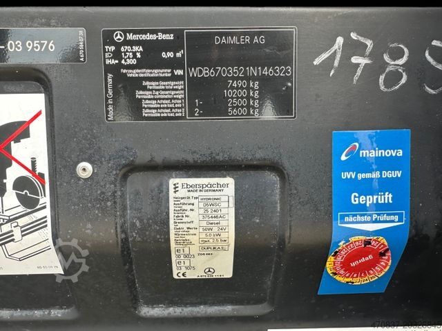 High top van MERCEDES-BENZ Vario 818 / Werkstatt / Kompressor / Doka