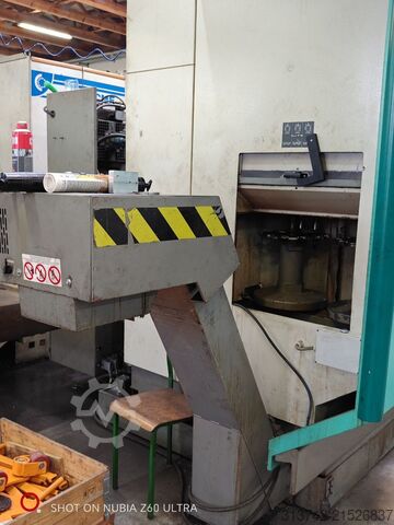 CNC 5 Achsen Bearbeitungszentrum Deckel Maho DMU70V