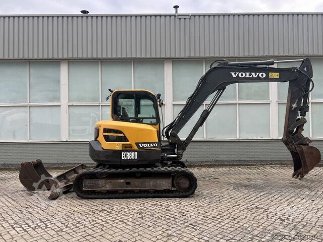 Midi-Bagger Volvo ECR 88 D    2016