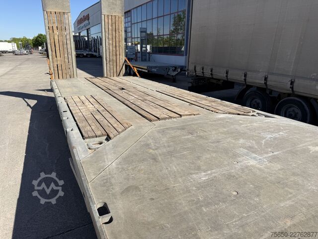 Low loader trailer Möslein TO 3 Schwebheim  3 Achs Tieflader Plato