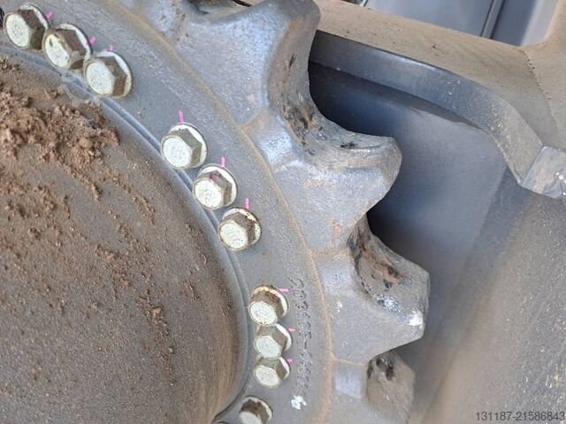 Raupenbagger Develon DX 225 LC-7M (UNUSED, multiple units available)