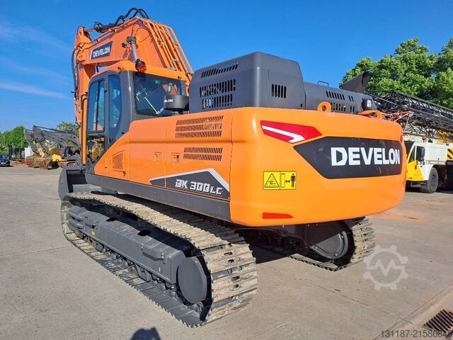 Raupenbagger Develon DX300LC-7M