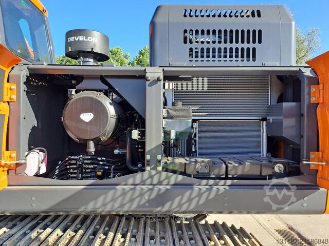 Raupenbagger Develon DX300LC-7M