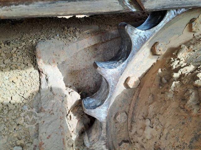 Raupenbagger Hitachi ZX135US