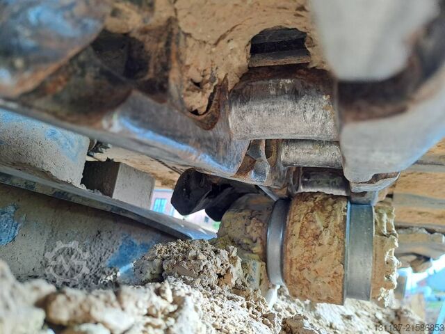 Raupenbagger Hitachi ZX135US