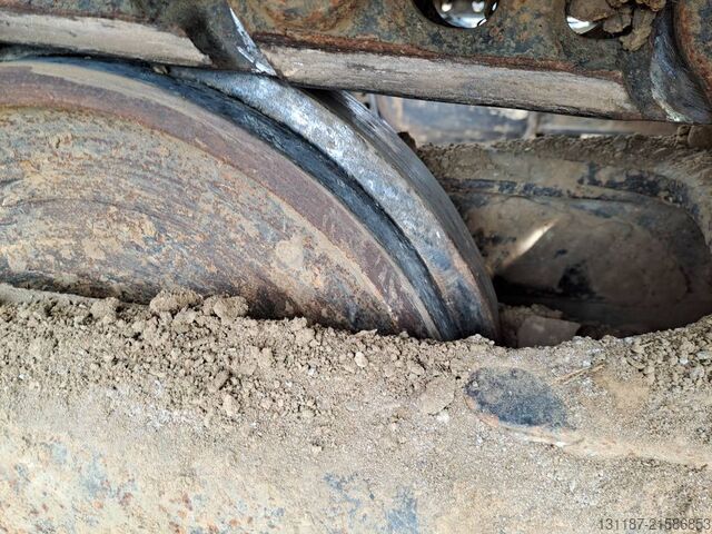 Raupenbagger Hitachi ZX135US