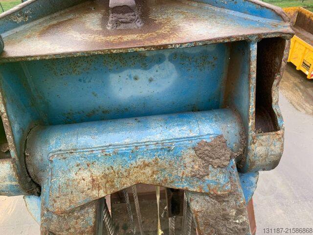 Be- und Entlademaschine  Verstegen 11M³ Clamshell Grab