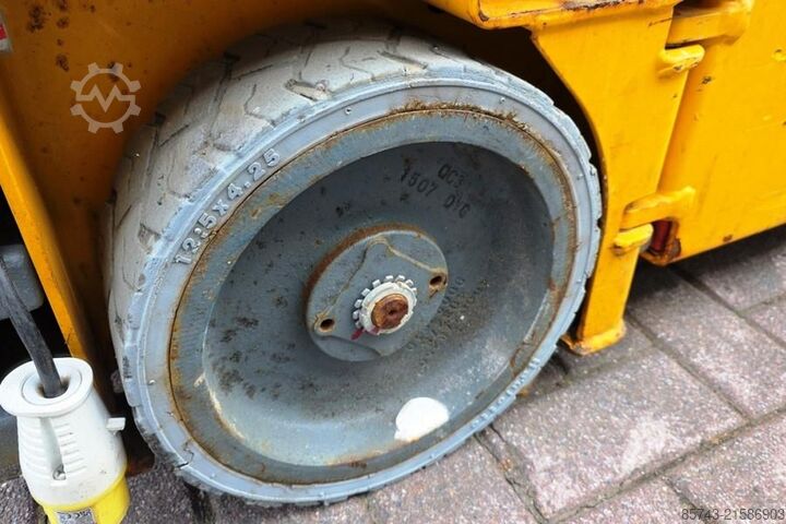 Scherenhebebühne Haulotte Optimum 8 Electric, 7.77m Working Height, 230kg Ca