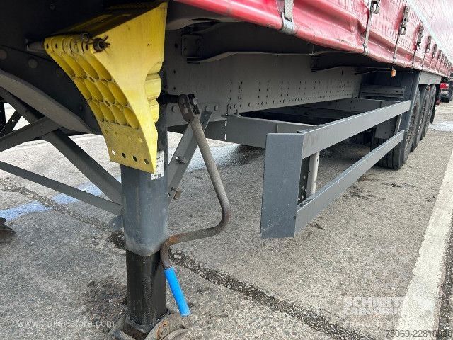 Auflieger mit Pritsche & Plane Schmitz Cargobull Curtainsider Standard