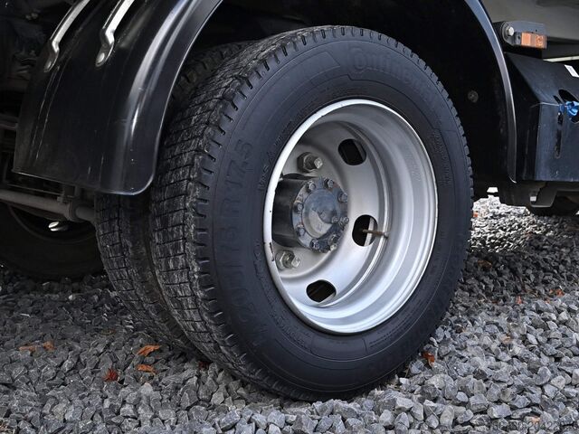 Van Mitsubishi Fuso Canter