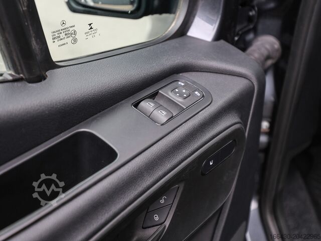 Panel van Mercedes-Benz Sprinter 319 CDI L2H1 Mixto AHK Standhz. Dist