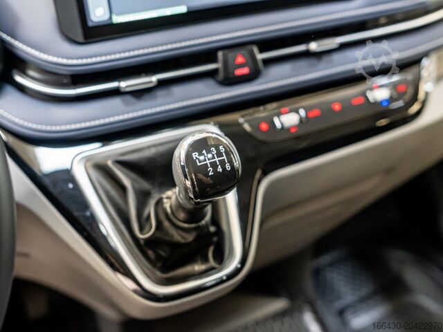 Panel van Maxus DELIVER 7