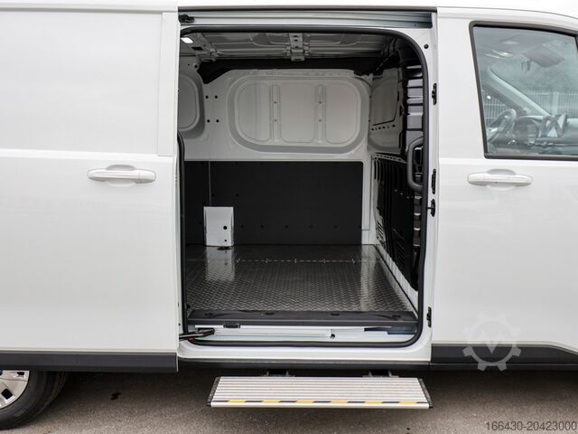 Minibus Maxus DELIVER 7