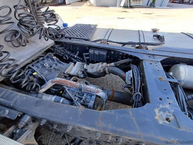 Volumen SZM IVECO AS440S46T/FPLT mit Kipphydraulik