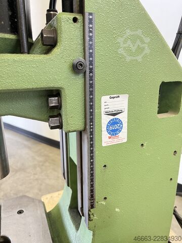 Pneumatic press with two-hand control Schmidt 32KN