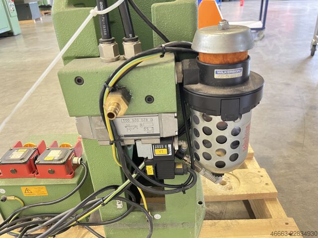 Pneumatic press with two-hand control Schmidt 32KN