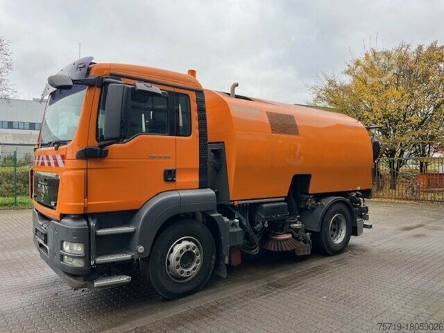 Spezial-LKW MAN TGS 18.320 4x2 Bucher Optifant 70