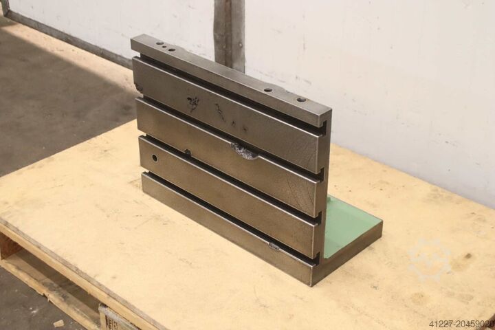 Aufspannwinkel mit T Nuten Guss 535/250/H400 mm