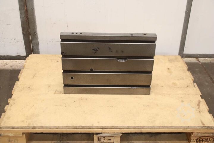 Aufspannwinkel mit T Nuten Guss 535/250/H400 mm