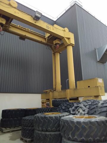 Bridge crane Caterpillar